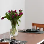Apartmán Rodzinny O Funkcjonalnym Wnetrzu 700 M Od Stacji Kolejowej By Renters