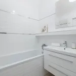 Apartmán Rodzinny O Funkcjonalnym Wnetrzu 700 M Od Stacji Kolejowej By Renters Kolobřeh