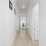 Rodzinny O Funkcjonalnym Wnetrzu 700 M Od Stacji Kolejowej By Renters *