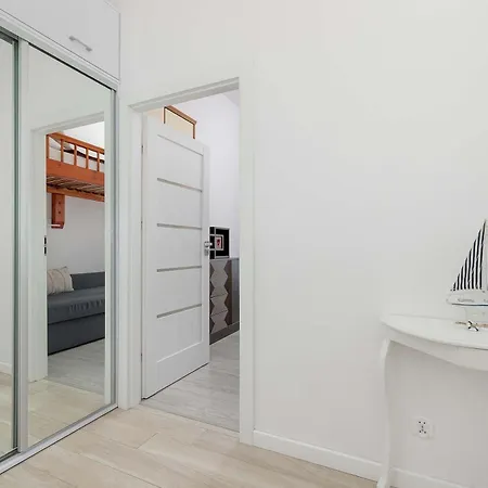 Apartmán Rodzinny O Funkcjonalnym Wnetrzu 700 M Od Stacji Kolejowej By Renters
