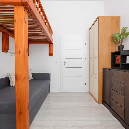Rodzinny O Funkcjonalnym Wnetrzu 700 M Od Stacji Kolejowej By Renters * Колобжег