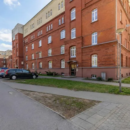 Apartman Rodzinny O Funkcjonalnym Wnetrzu 700 M Od Stacji Kolejowej By Renters Kołobrzeg